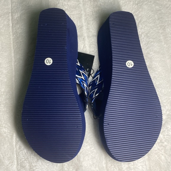 Simon Chang wedge Flip Flops size 10 - Picture 6 of 8